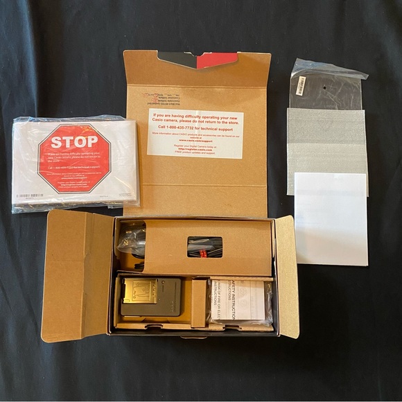 Casio Exilim EX-Z75 Box with Paperwork and Accessories (CAMERA NOT INCLUDED) - Picture 3 of 7